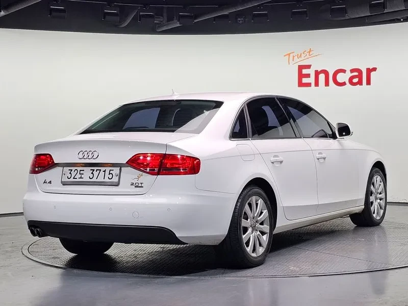 Audi A4 2.0 TFSI Quattro, снимка 2 - Автомобили и джипове - 54548600