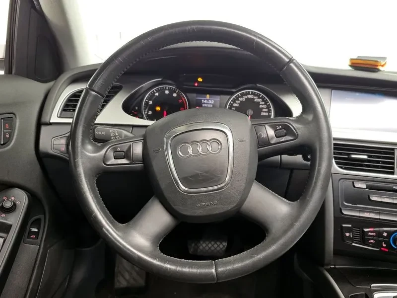 Audi A4 2.0 TFSI Quattro, снимка 13 - Автомобили и джипове - 54548600