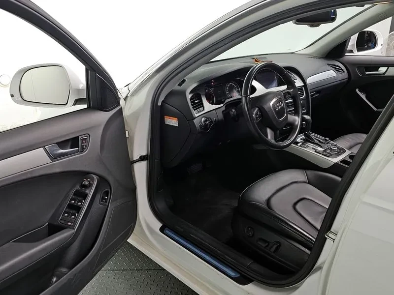 Audi A4 2.0 TFSI Quattro, снимка 11 - Автомобили и джипове - 54548600