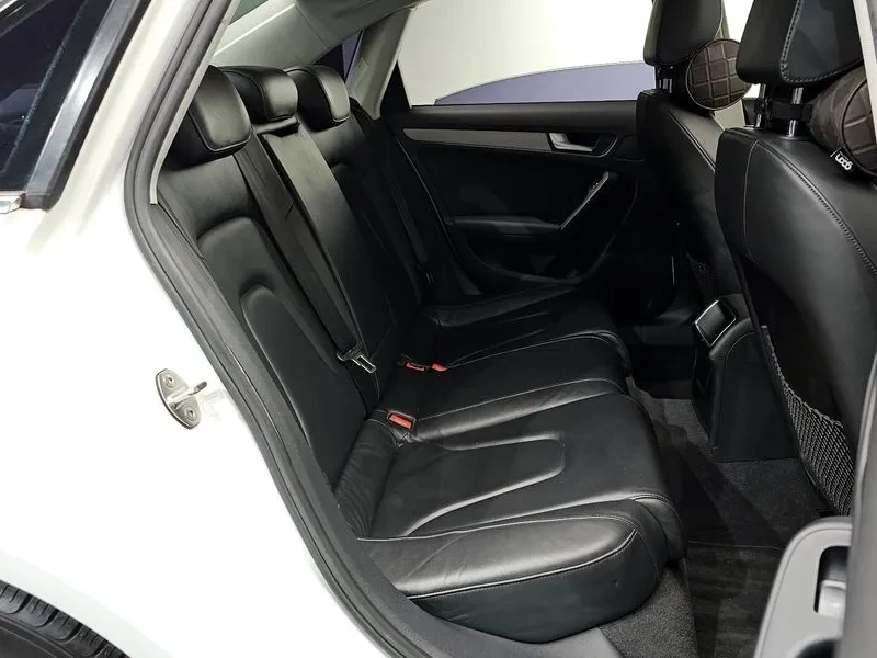Audi A4 2.0 TFSI Quattro, снимка 12 - Автомобили и джипове - 54548600