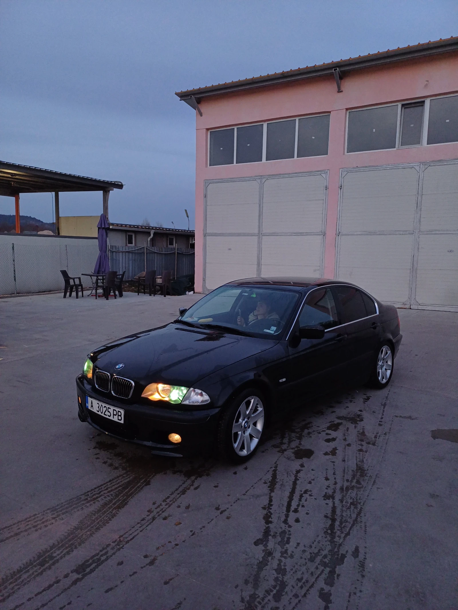 BMW 330  - изображение 10