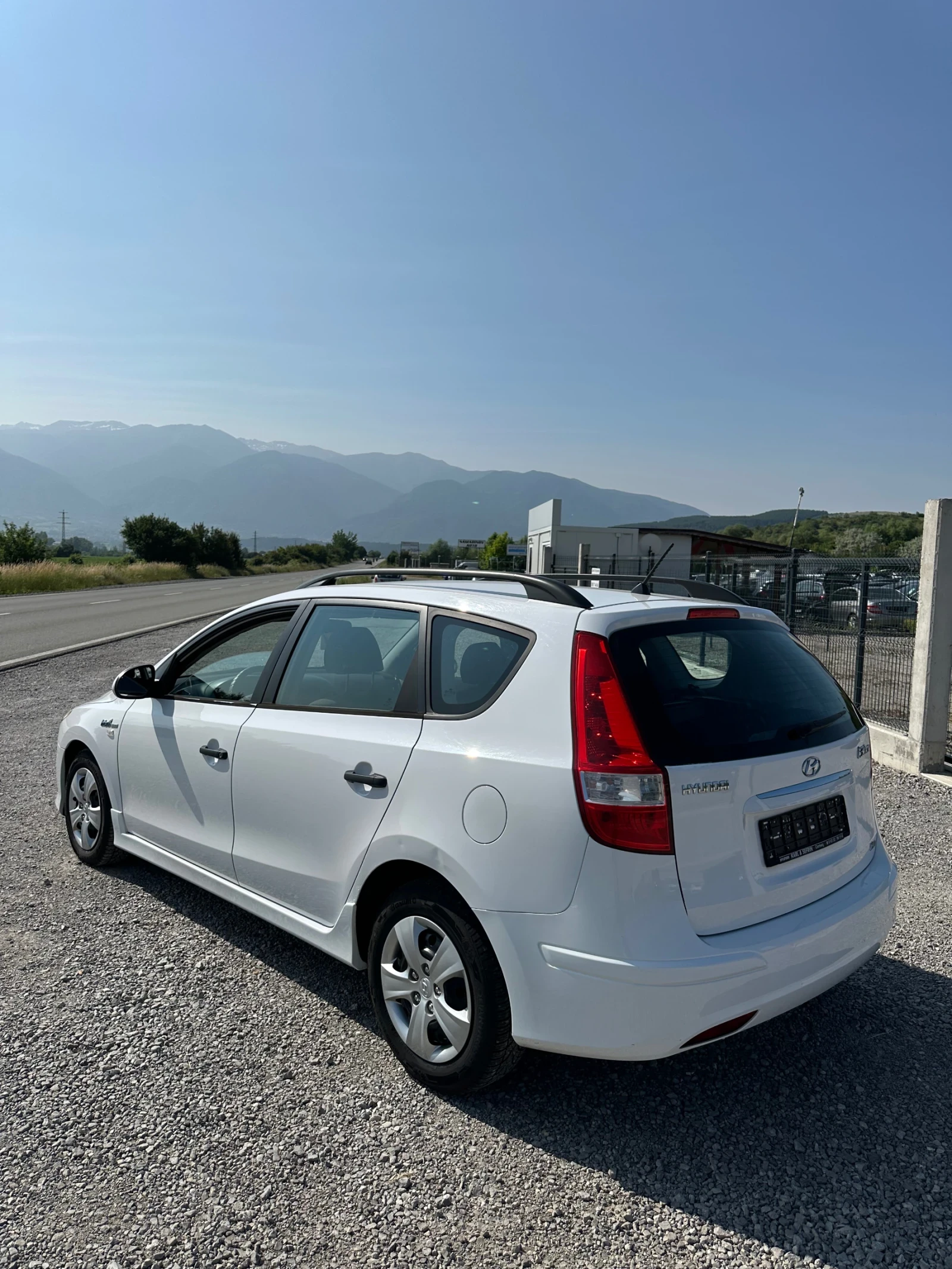 Hyundai I30 CW 1.6D 95кс 6 скорости EURO 5A - изображение 8