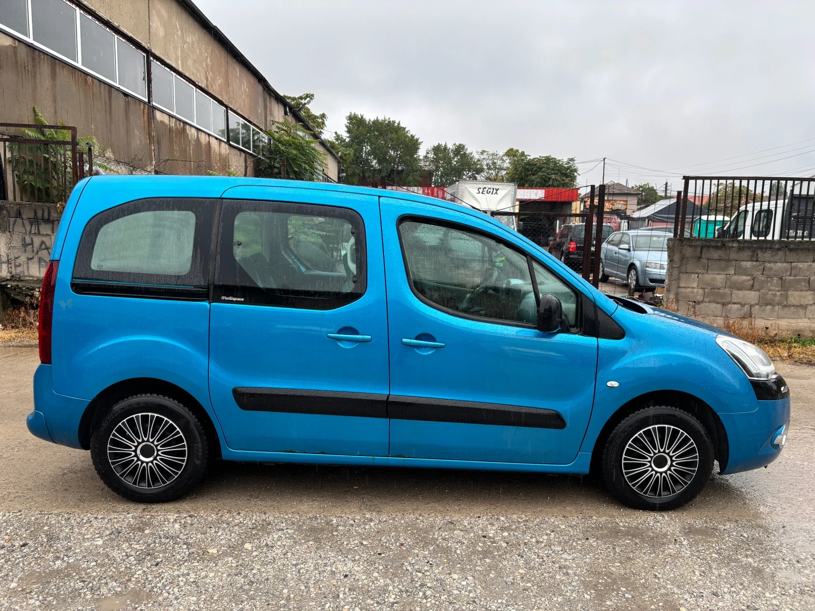 Citroen Berlingo 1.6e-HDi Facelift  - изображение 6
