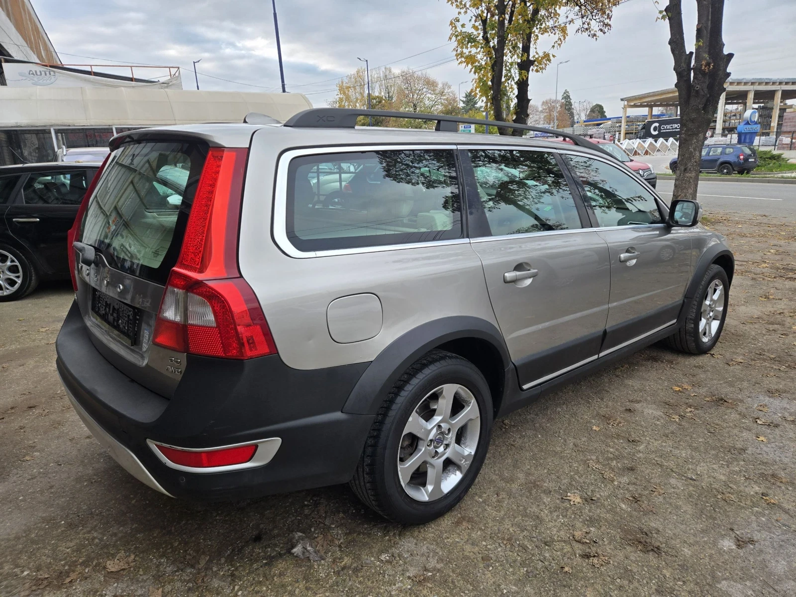 Volvo Xc70 3, 2 бензин 4X4 - изображение 4
