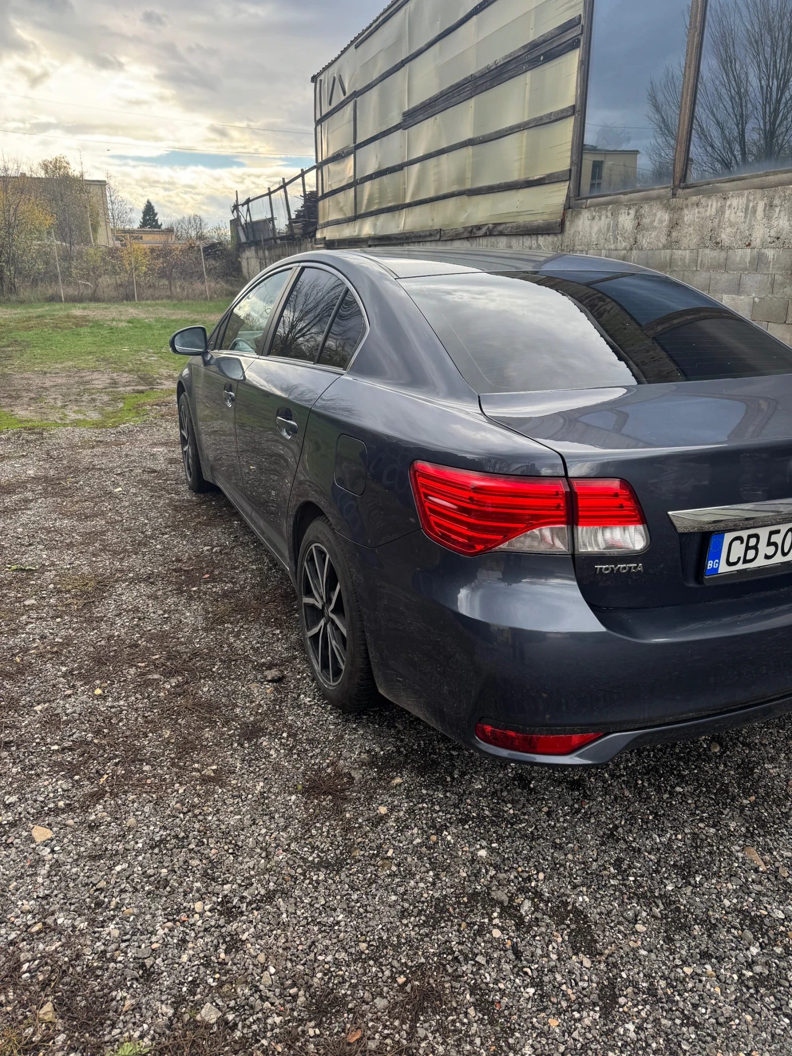 Toyota Avensis 2.0 152к.с - изображение 3