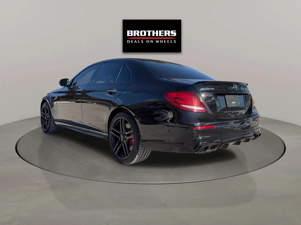 Mercedes-Benz E 63 AMG * CARFAX * ЦЕНА ДО БГ - изображение 5