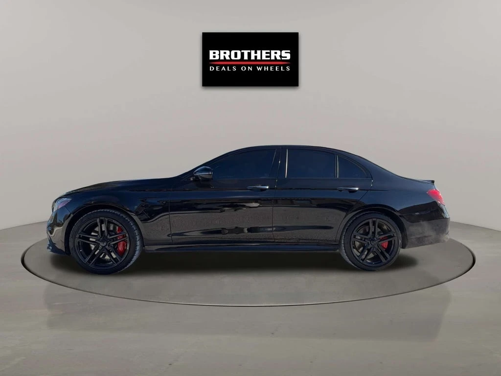 Mercedes-Benz E 63 AMG * CARFAX * ЦЕНА ДО БГ - изображение 4