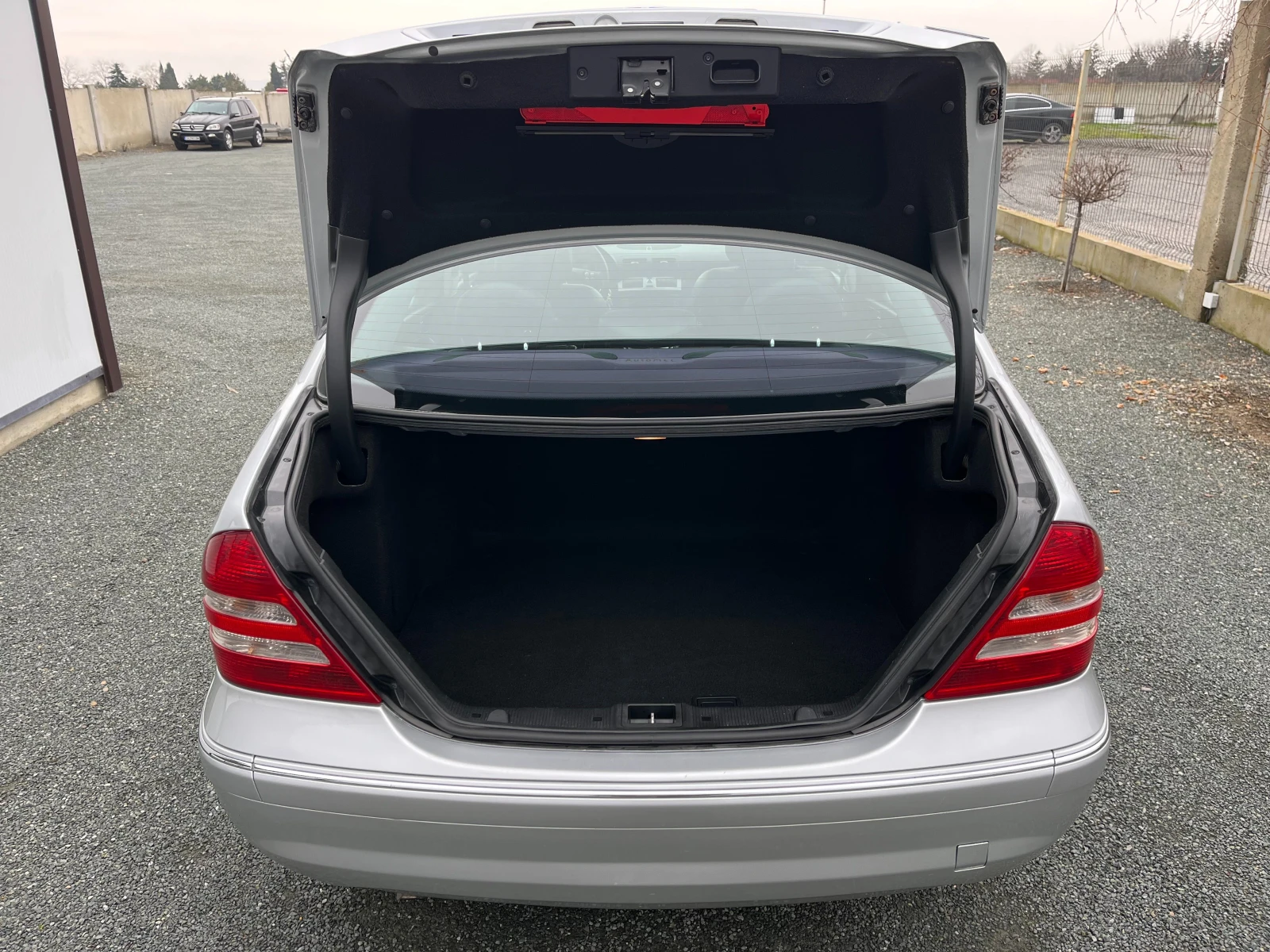 Mercedes-Benz C 220 CDI-AMG �����-��������� | Mobile.bg � ����������� 16