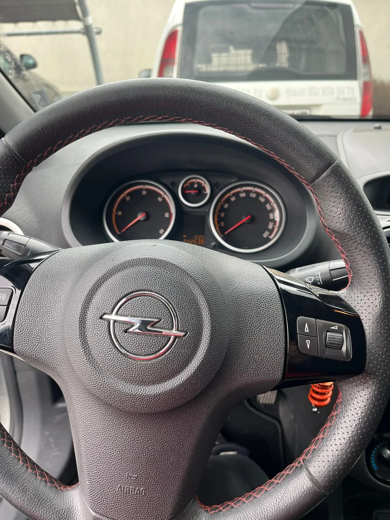 Opel Corsa  - изображение 6