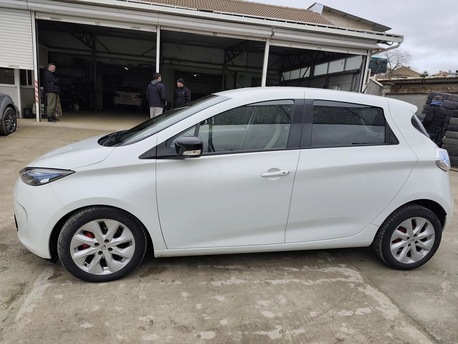 Renault Zoe, снимка 3 - Автомобили и джипове - 53734078