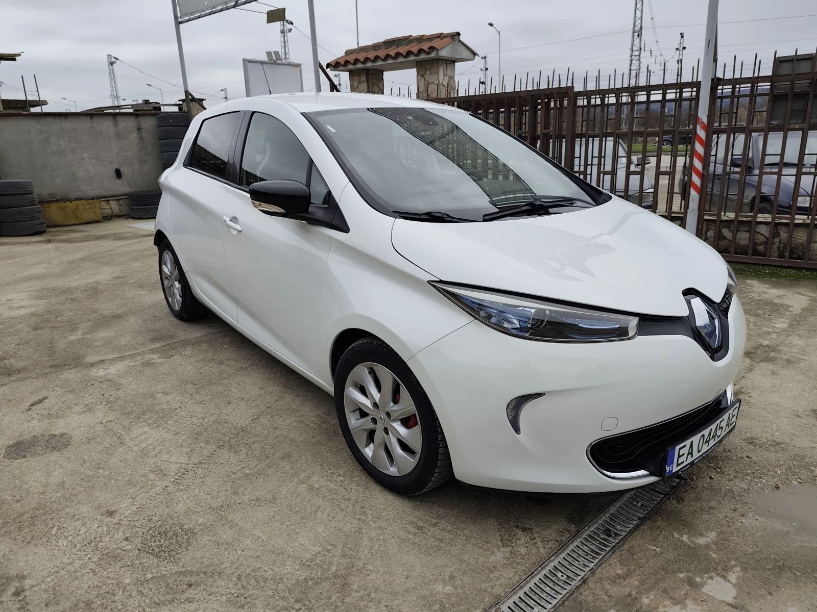 Renault Zoe, снимка 7 - Автомобили и джипове - 53734078