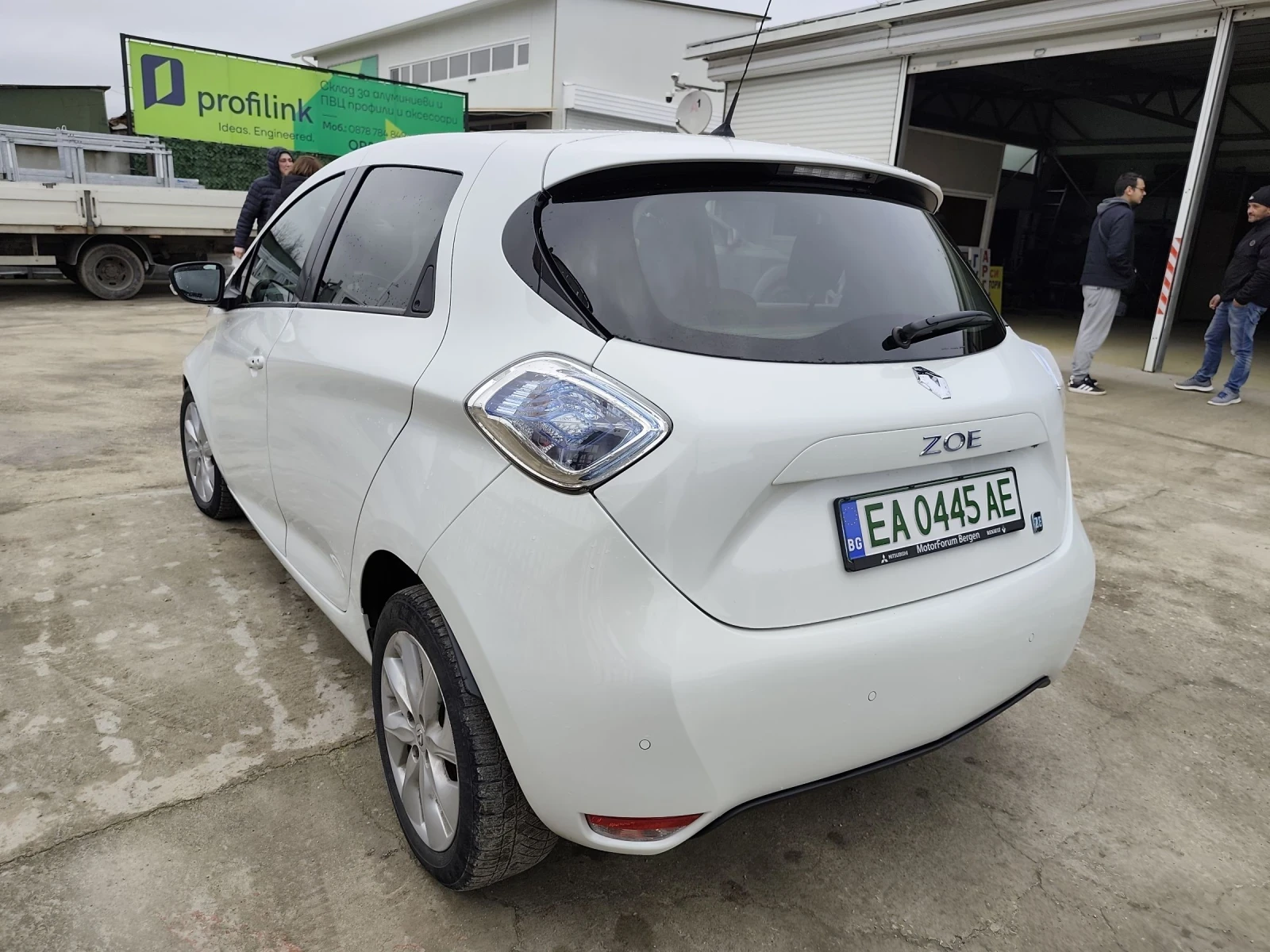 Renault Zoe, снимка 4 - Автомобили и джипове - 53734078