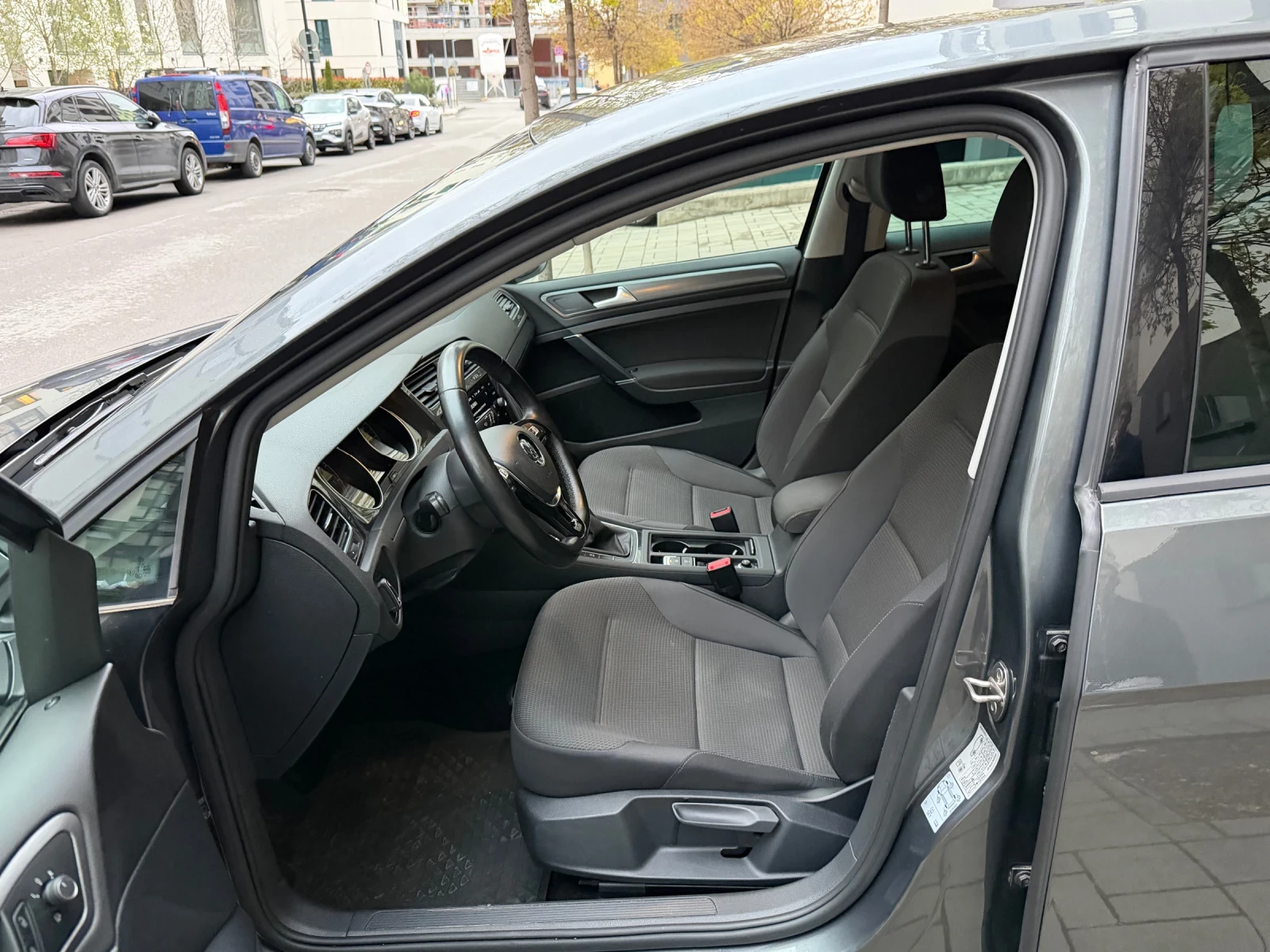 VW Golf Comfortline/1.5TSI/150к.с./6МТ, снимка 6 - Автомобили и джипове - 54216203