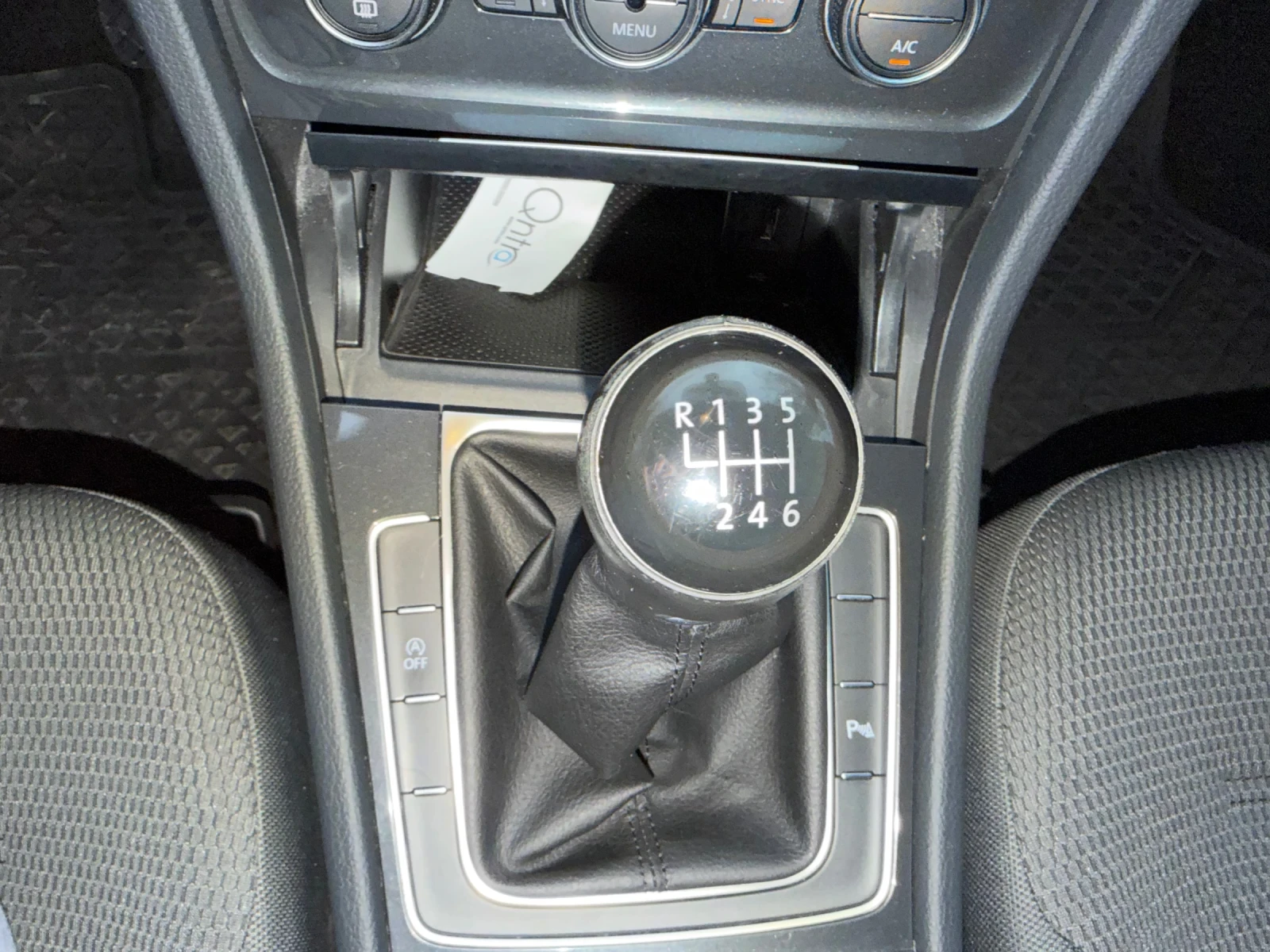 VW Golf Comfortline/1.5TSI/150к.с./6МТ, снимка 14 - Автомобили и джипове - 54216203