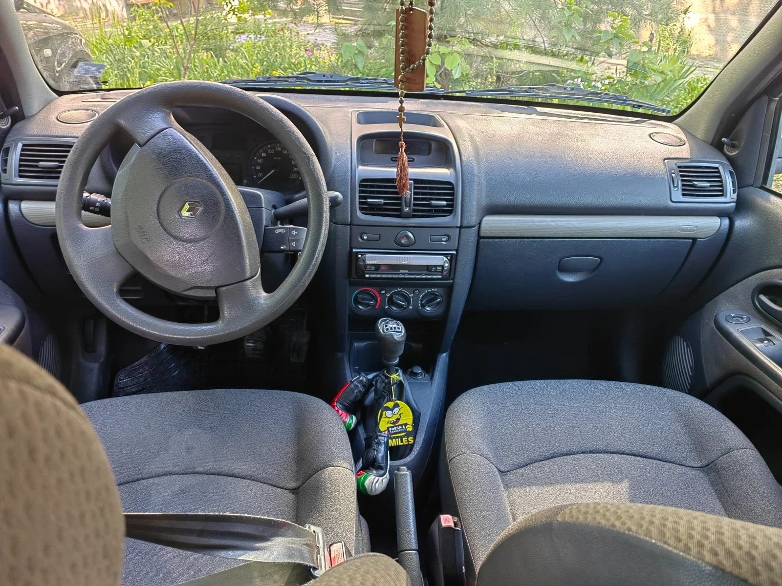 Renault Clio  II, снимка 5 - Автомобили и джипове - 54339397