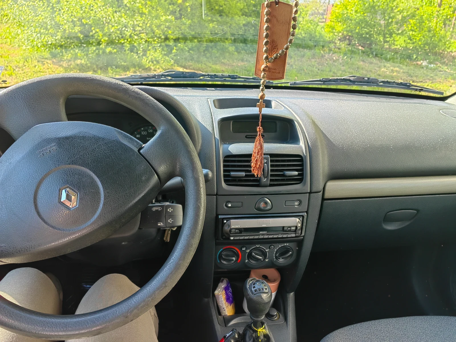 Renault Clio  II, снимка 4 - Автомобили и джипове - 54339397