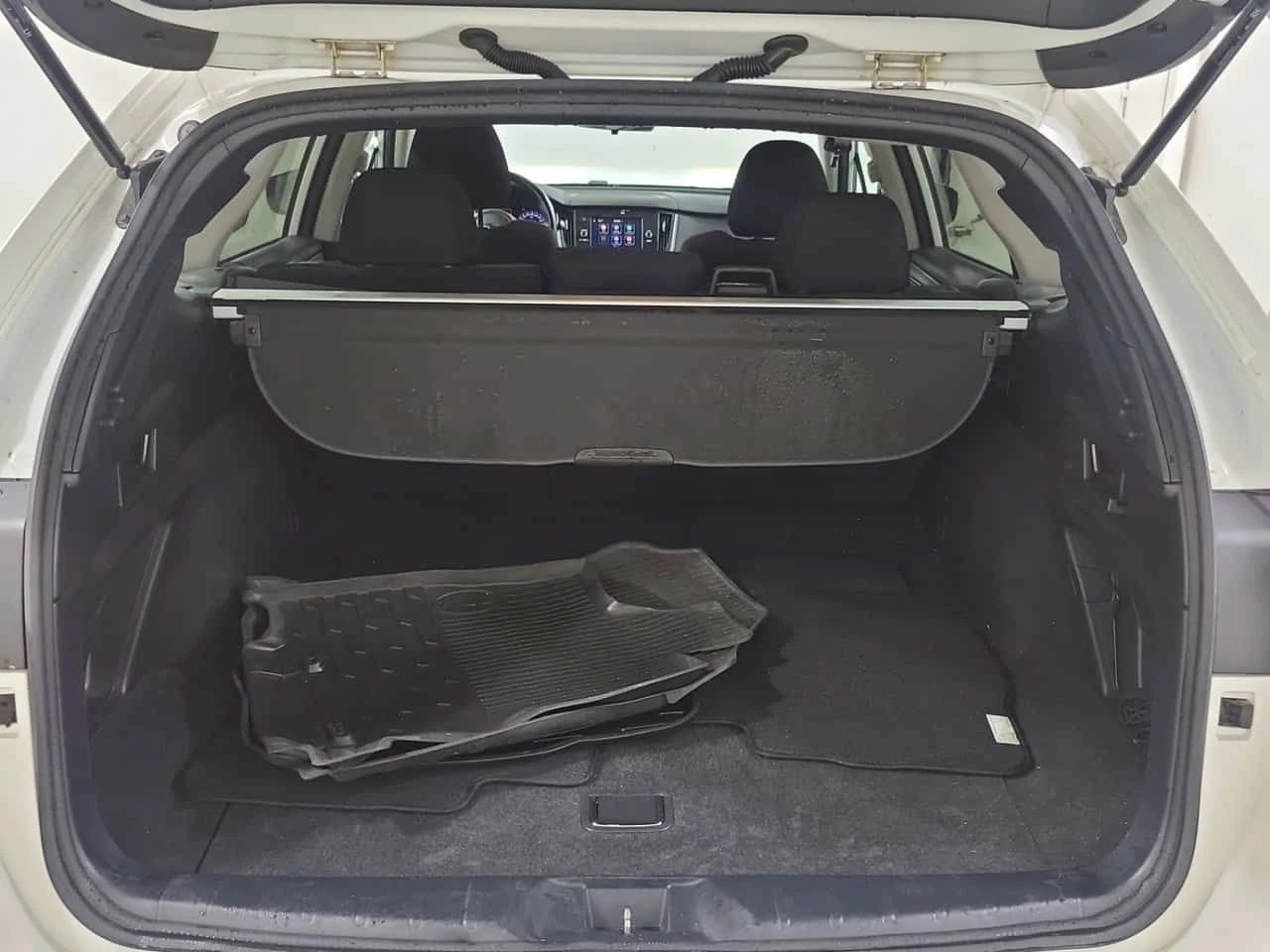 Subaru Outback Convenience| ПОДГРЕВИ| 2 КЛЮЧА| CARFAX| АВТОКРЕДИТ, снимка 6 - Автомобили и джипове - 54656340