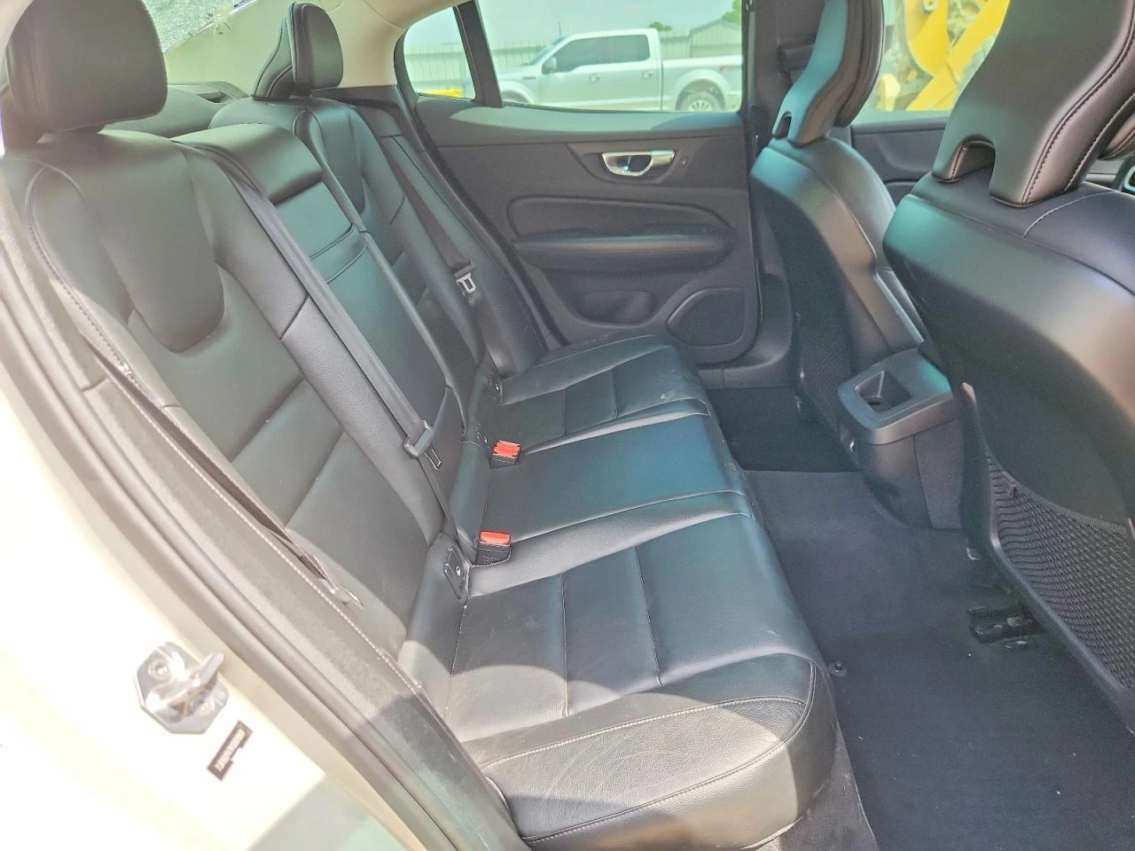 Volvo S60 2.0l T5 Momentum, снимка 10 - Автомобили и джипове - 54731292