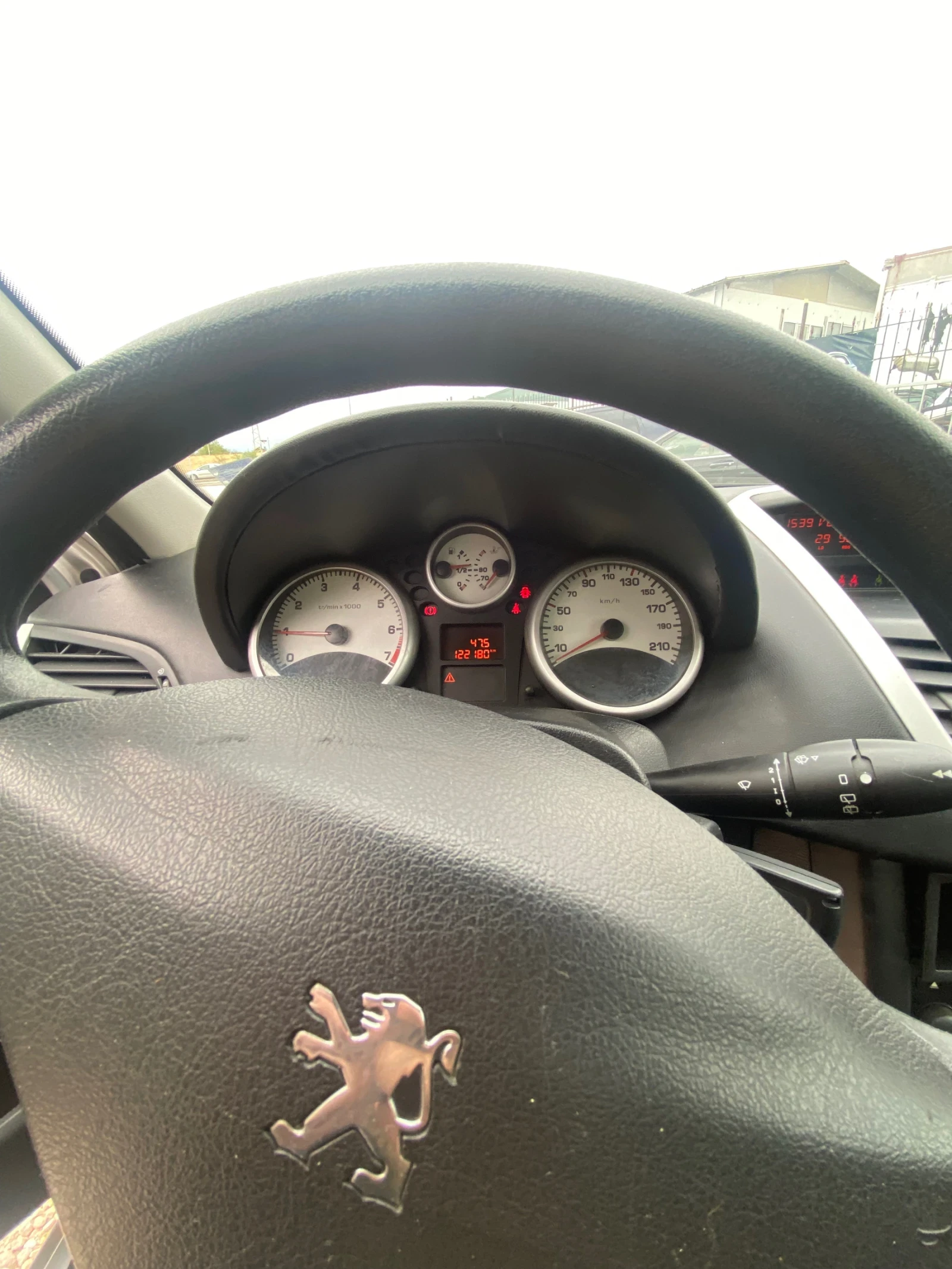 Peugeot 207 1.4, снимка 7 - Автомобили и джипове - 55310747