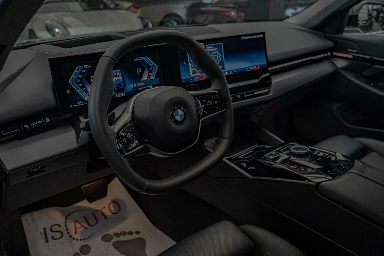 BMW 520  i/Harman Kardon/HuD/360Камера/3D View/Обдухване, снимка 7 - Автомобили и джипове - 55686519