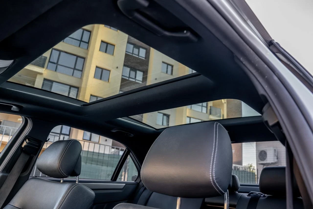 Mercedes-Benz E 220 CDI-9G-PANORAMA-AVANTGARDE-AMBIENT-FULL LED-TOP, снимка 11 - Автомобили и джипове - 55695101