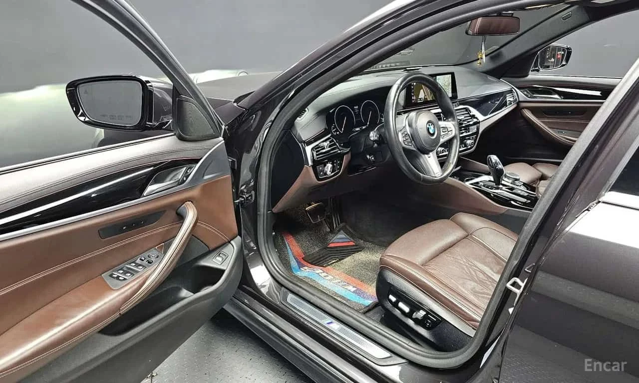 BMW 530 * M Sport Package Plus * КРАЙНА ЦЕНА ДО БГ, снимка 11 - Автомобили и джипове - 55725178