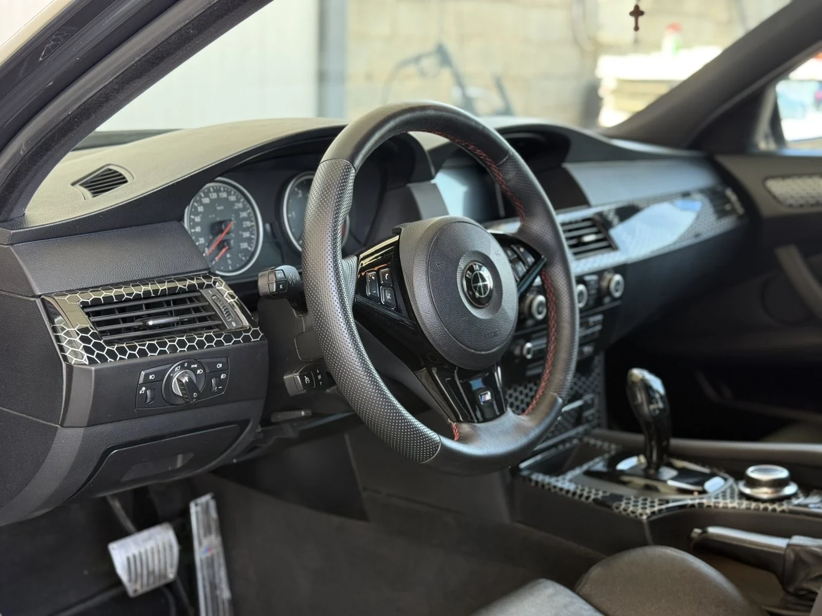 BMW 530, снимка 11 - Автомобили и джипове - 55750804