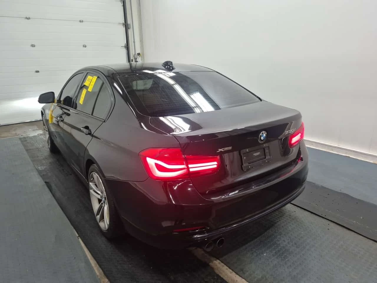 BMW 330 Sedan 330i Xdrive * CARFAX * ���������� *  | Mobile.bg � ����������� 4