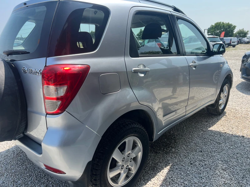 Daihatsu Terios 1.3i бензин-газ, снимка 6 - Автомобили и джипове - 50638446