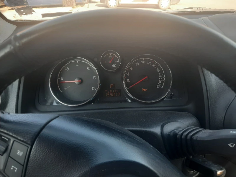 Opel Antara, снимка 4 - Автомобили и джипове - 50976550