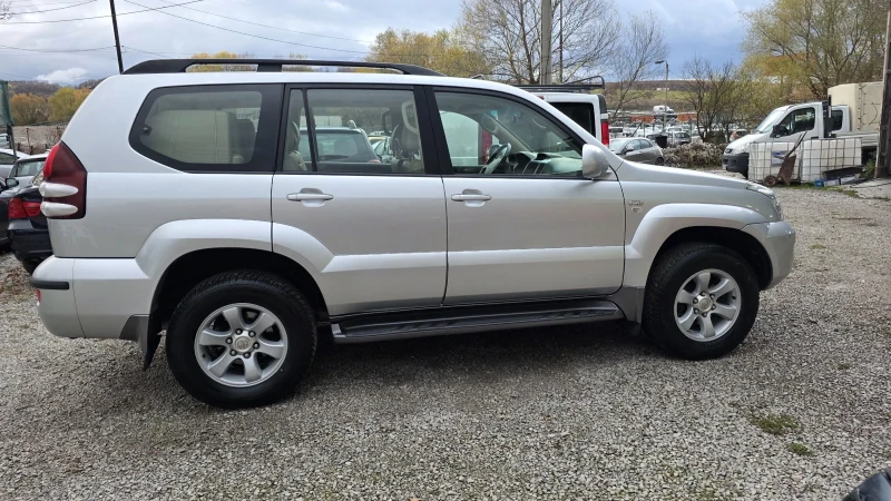 Toyota Land cruiser 3.0D4D, снимка 3 - Автомобили и джипове - 52369905