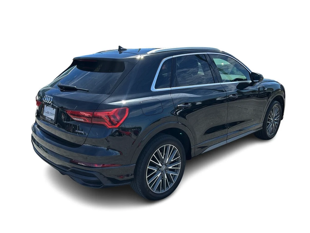 Audi Q3 PROGRESSIV S-Line* Matrix* B&O* Пано* Дистроник*  - изображение 4