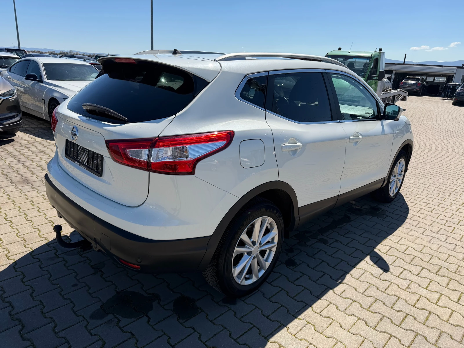 Nissan Qashqai 1.2i AVTOMAT/NAVI/KOJA/KAMERA 360/PANORAMA EURO 6 , снимка 6 - Автомобили и джипове - 54111415