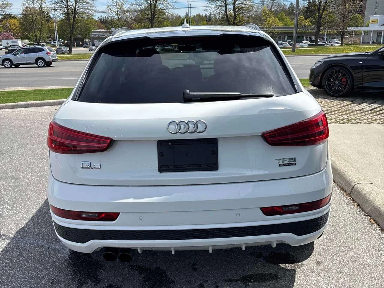 Audi Q3 * Technik * BOSE* PANORAMA* ПОДГРЕВИ* , снимка 4 - Автомобили и джипове - 54527791