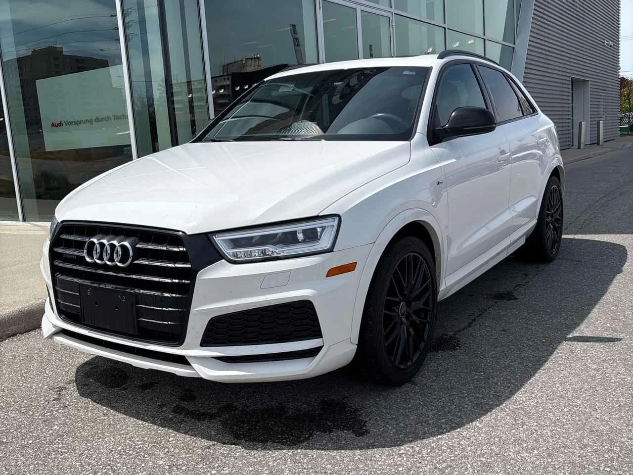 Audi Q3 * Technik * BOSE* PANORAMA* ПОДГРЕВИ* 