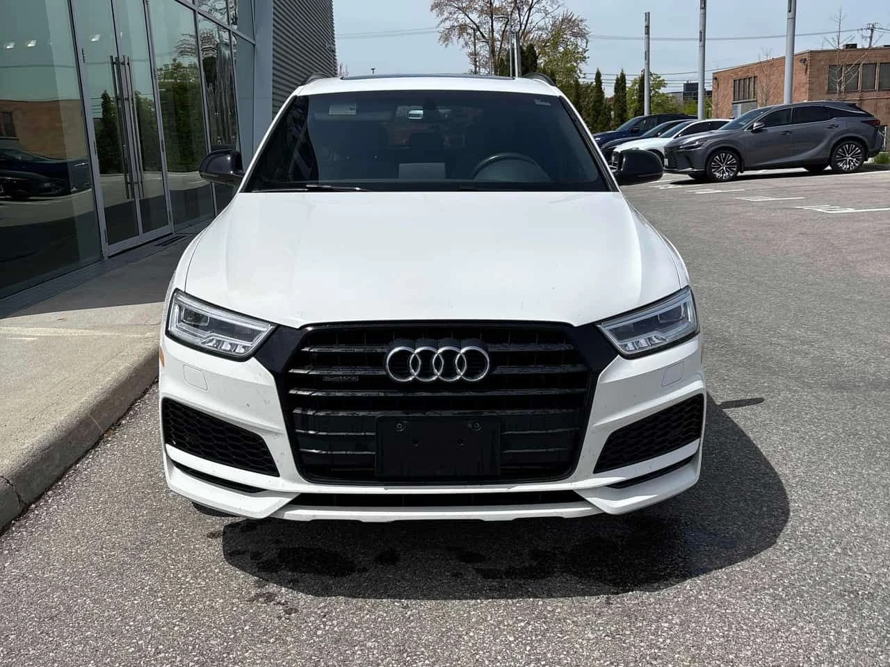 Audi Q3 * Technik * BOSE* PANORAMA* ПОДГРЕВИ* , снимка 6 - Автомобили и джипове - 54527791