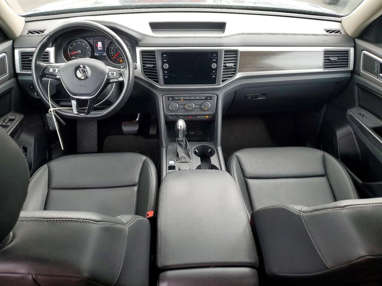 VW Atlas SE, снимка 8 - Автомобили и джипове - 54615865