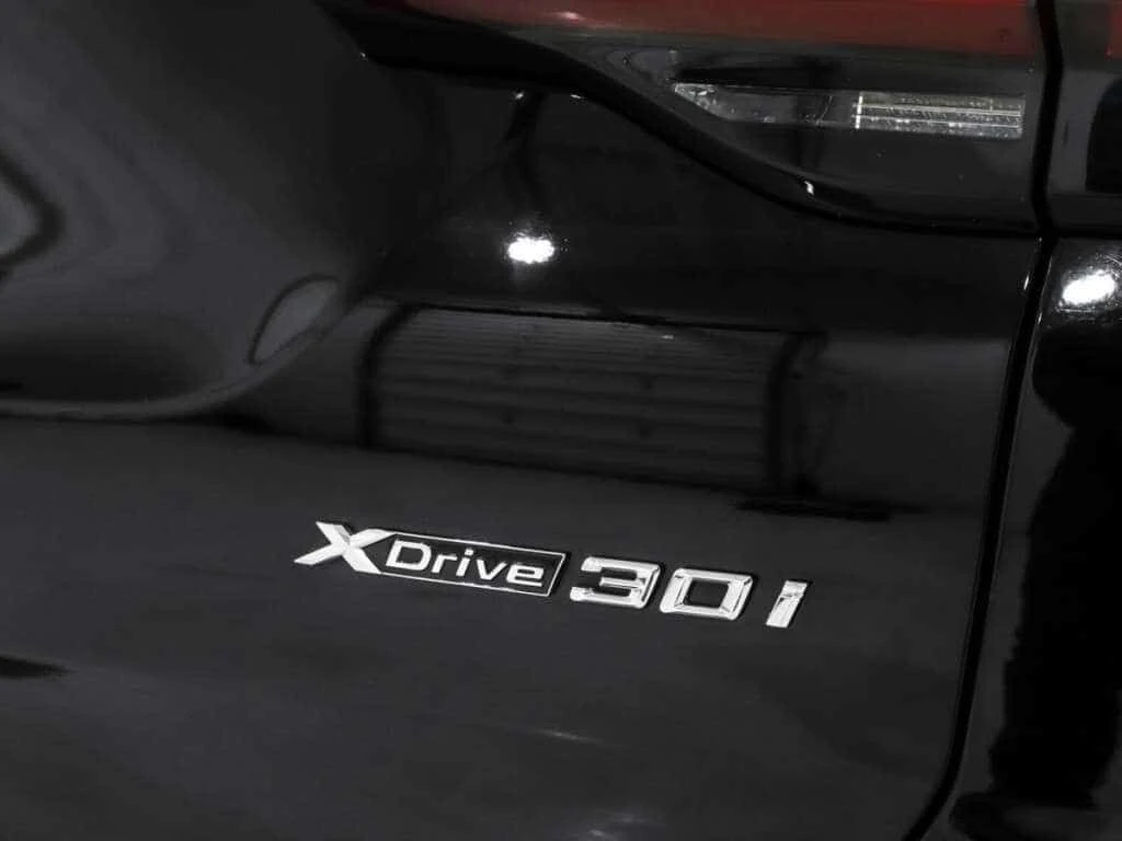 BMW X3 * xDrive30i / Premium Essential Package / Navi / A, снимка 14 - Автомобили и джипове - 55152518