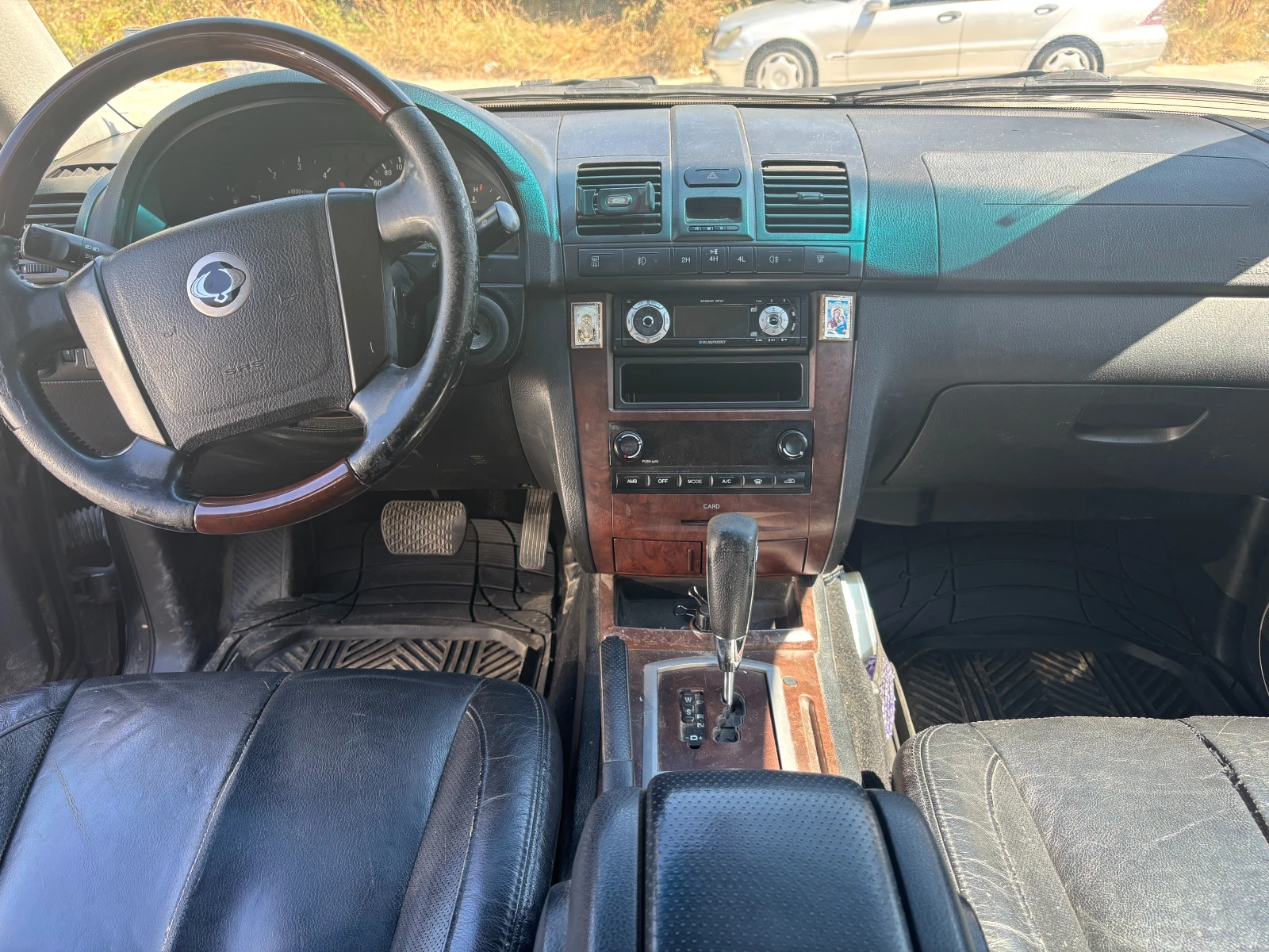 SsangYong Rexton, снимка 4 - Автомобили и джипове - 55688588