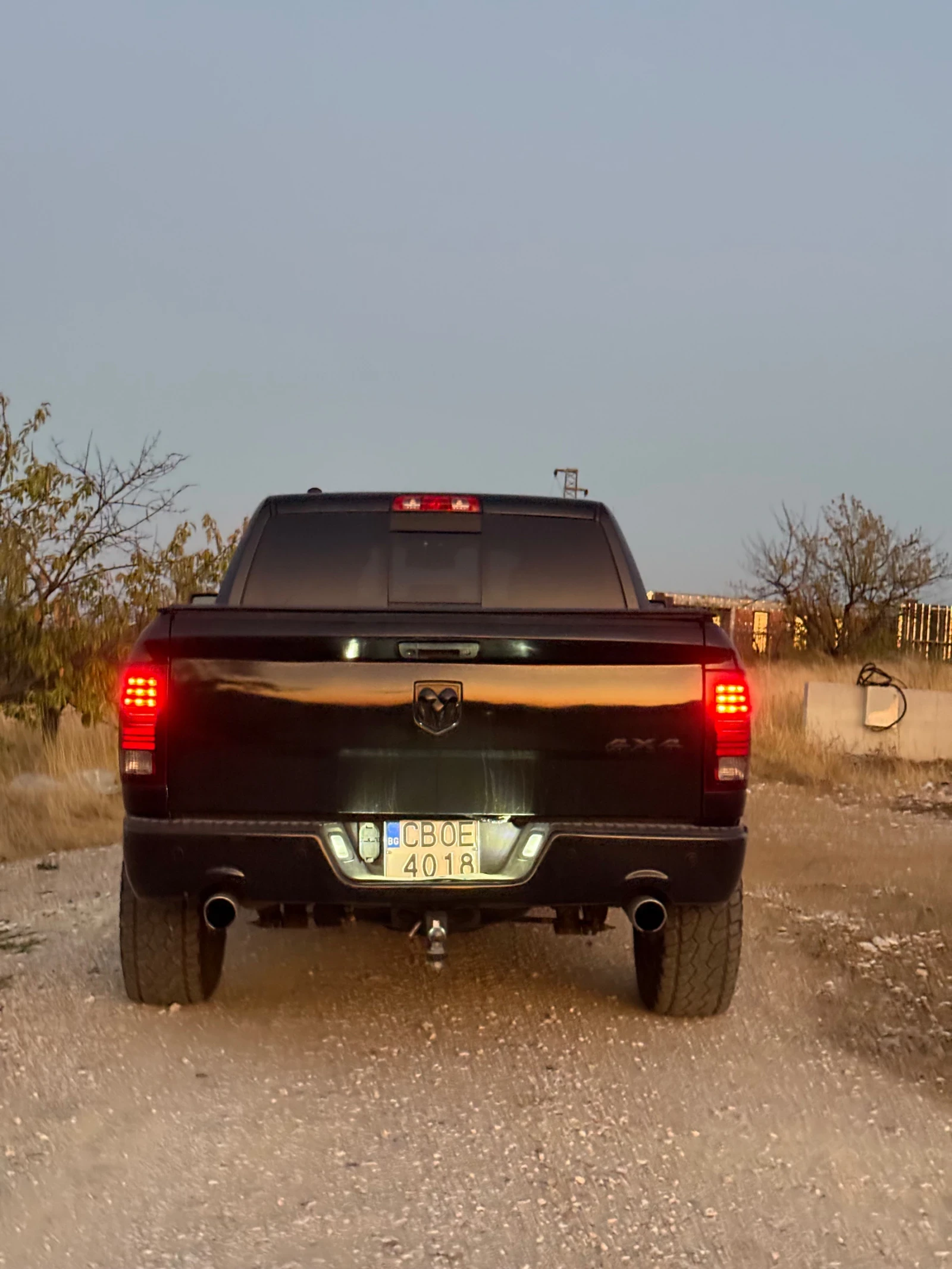 Dodge RAM 1500  ОБСЛУЖЕН ГАЗ ТОП, снимка 16 - Автомобили и джипове - 56465371