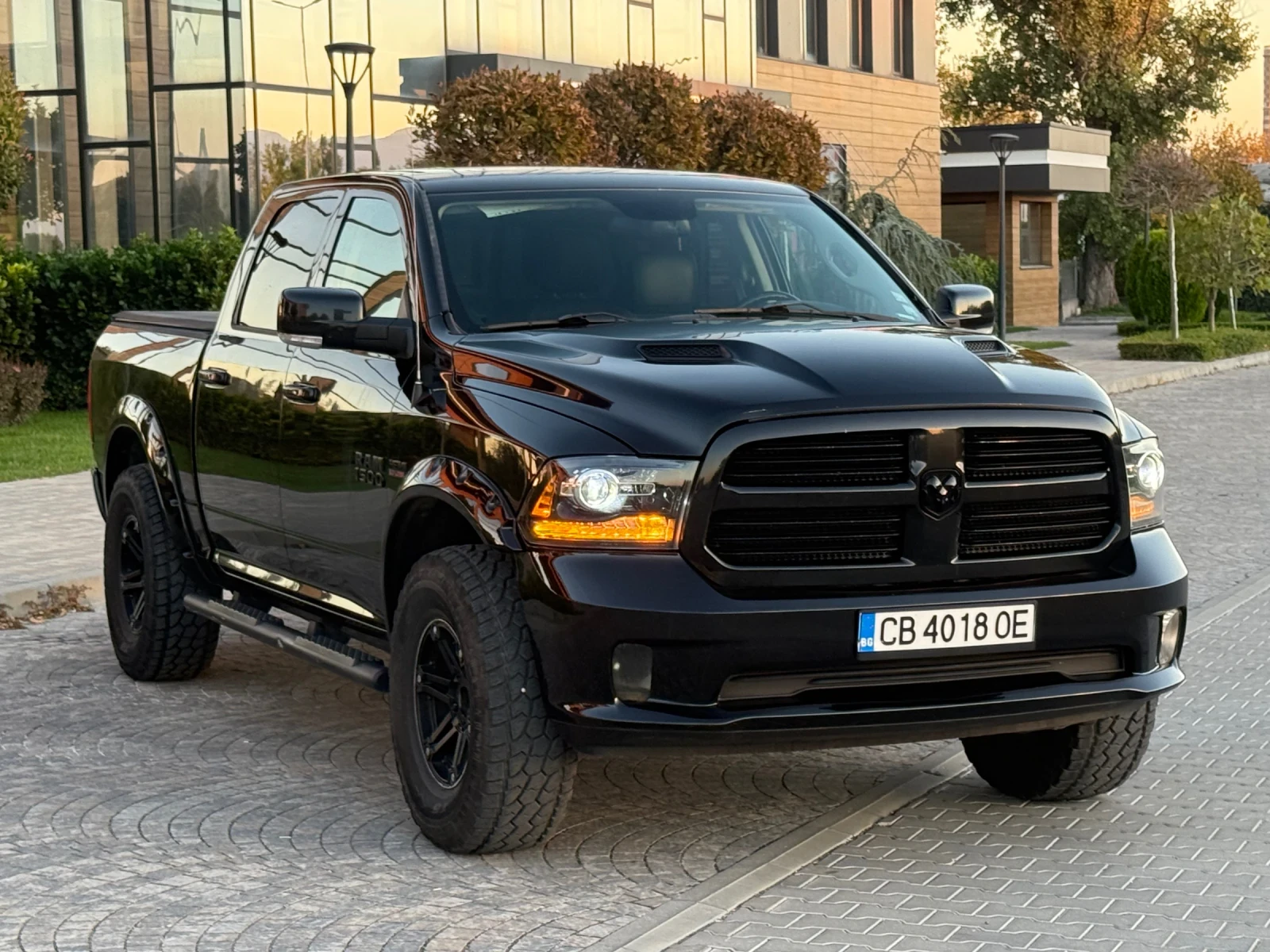 Dodge RAM 1500  ОБСЛУЖЕН ГАЗ ТОП, снимка 4 - Автомобили и джипове - 56465371