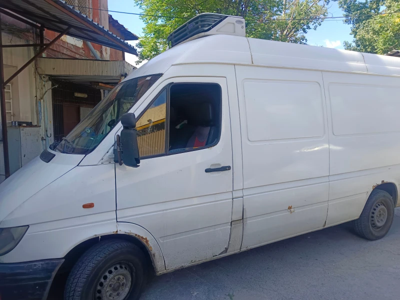 Mercedes-Benz 313 2, 2 130кс ХЛАДИЛЕН, снимка 5 - Бусове и автобуси - 52473852