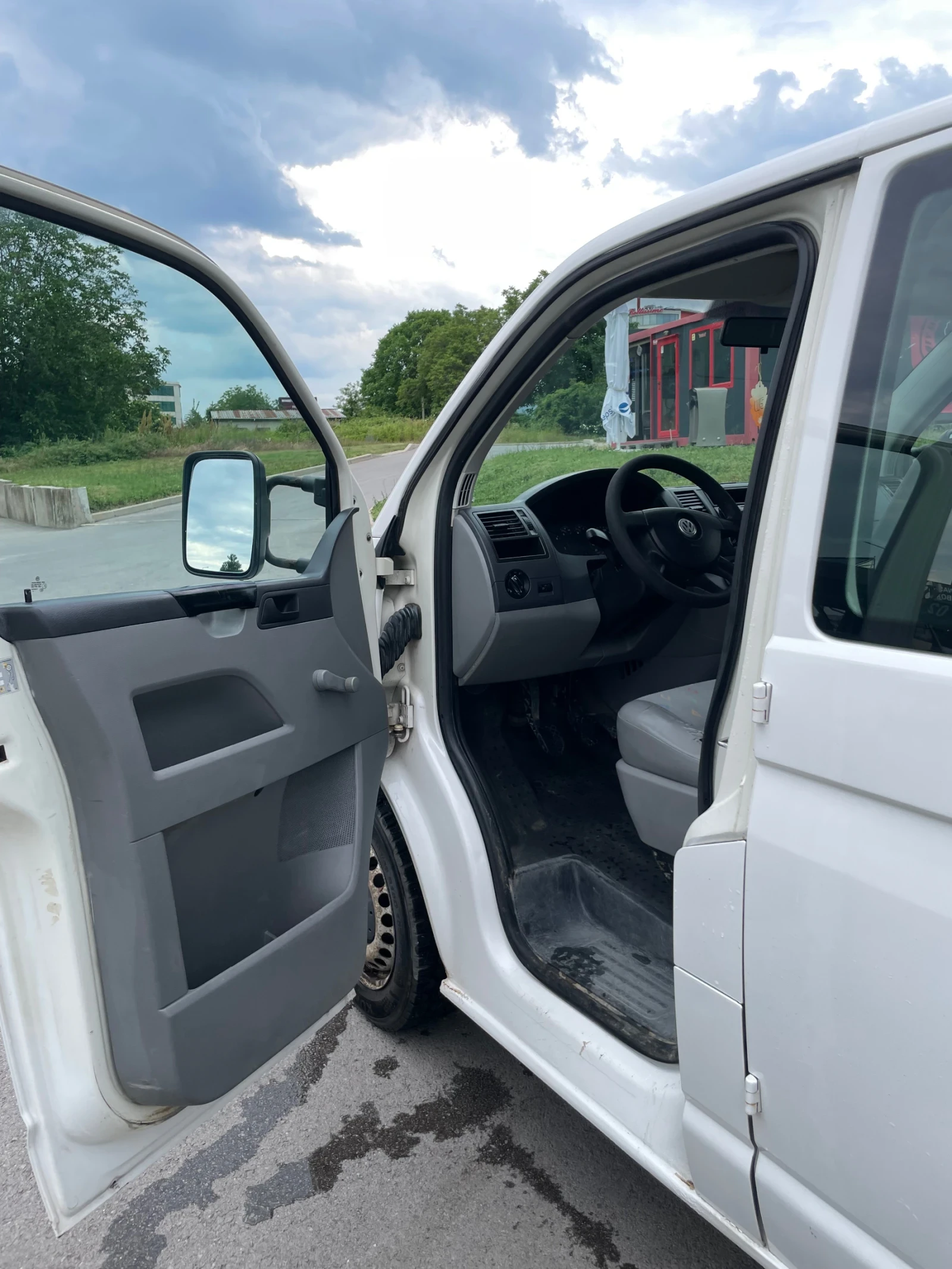 VW Transporter, снимка 7 - Бусове и автобуси - 54818230
