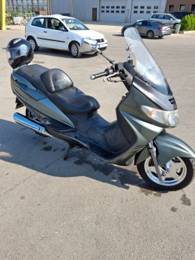 Suzuki Burgman Скутер, снимка 2