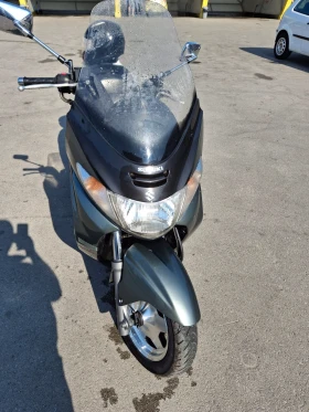 Suzuki Burgman Скутер, снимка 8