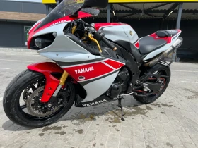  Yamaha YZF-R1