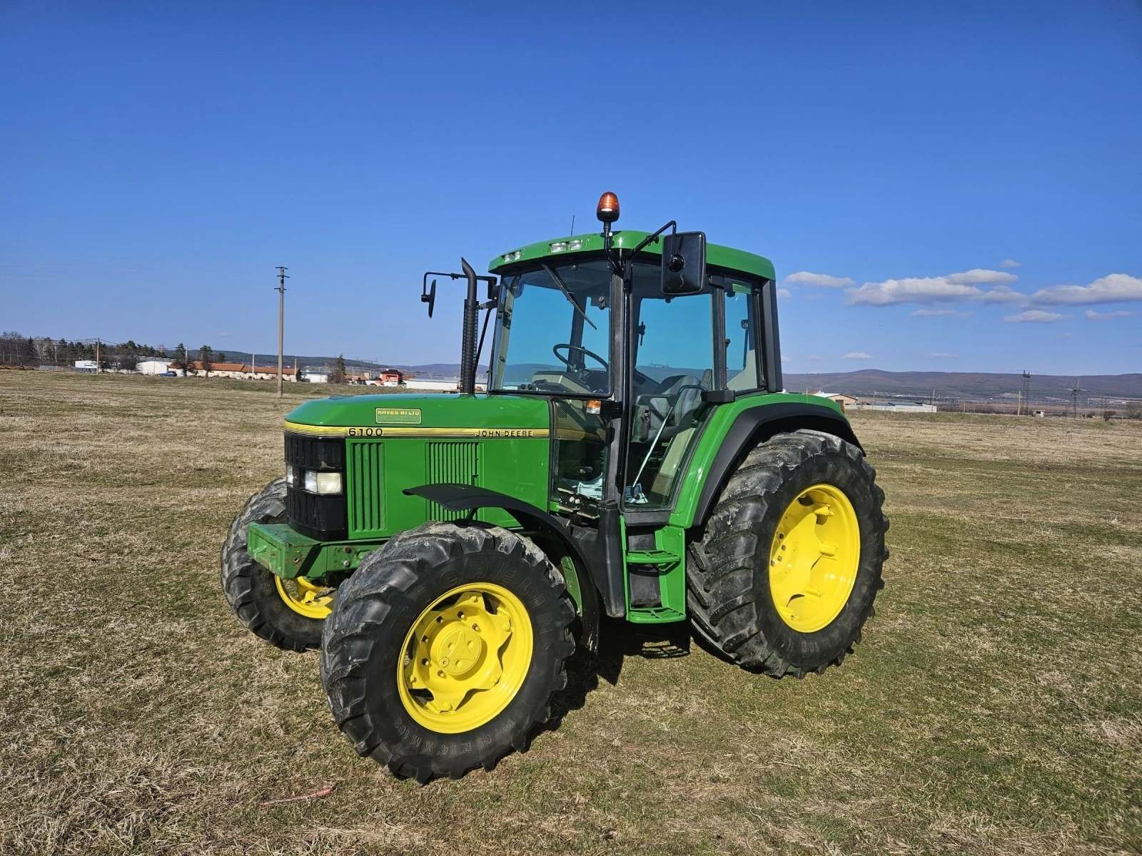 Трактор John Deere 6100 - изображение 4