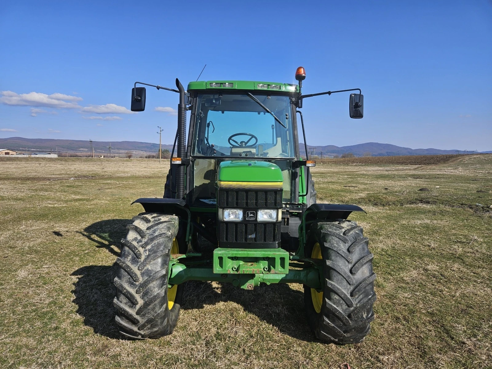 Трактор John Deere 6100 - изображение 3