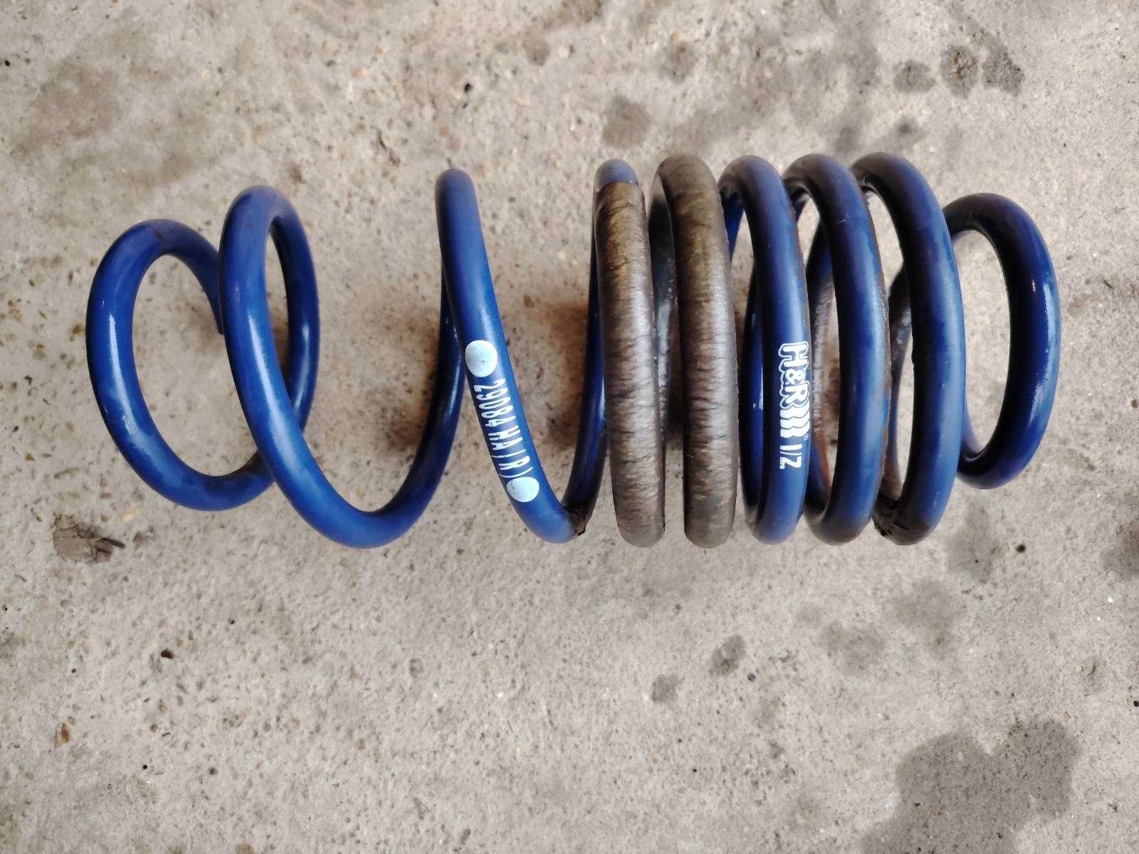     H&R     | Mobile.bg   3