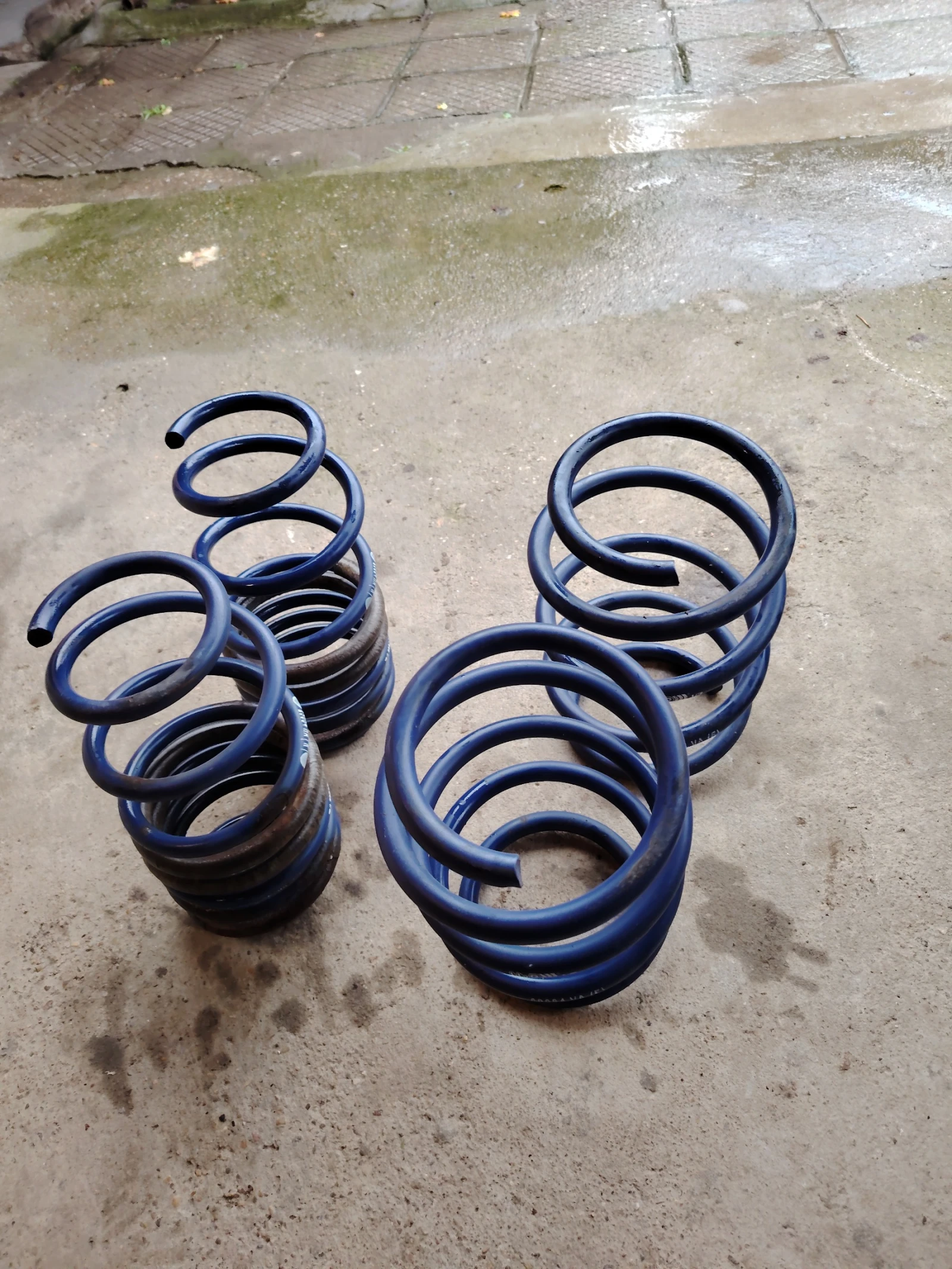     H&R     | Mobile.bg   1